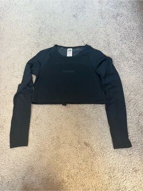 Gymshark Black Long Sleeve Cropped Athletic Top
